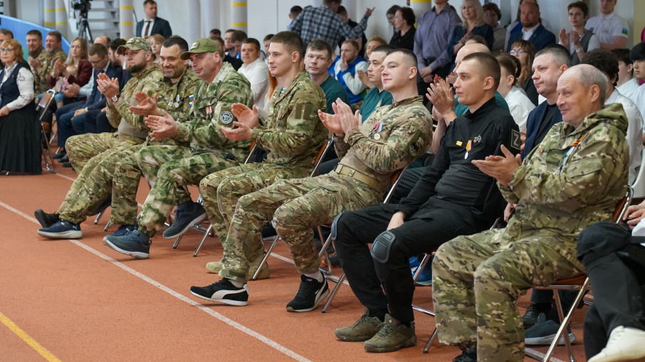 ВЕТЕРАНЫ БОЕВЫХ ДЕЙСТВИЙ НА ЦЕРЕМОНИИ ОТКРЫТИЯ ГЕРОЕВ НАШЕГО ВРЕМЕНИ.